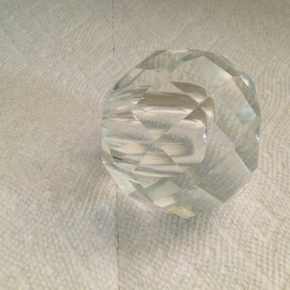 Small clear glass candlestick holder diamond design - Picture 4 of 5